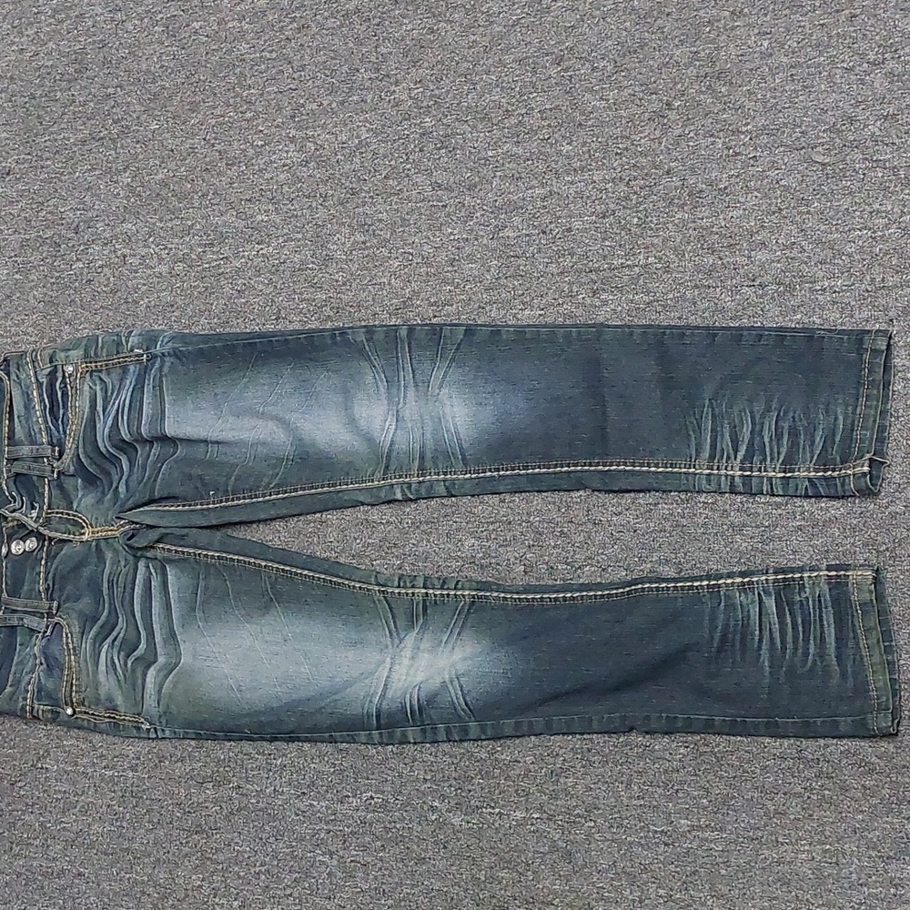 Jeans - Picture 2 of 3